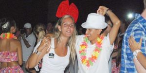 Salamis Hotel’de dans rüzgârı…