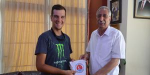 Barış için pedal çeviriyor