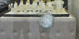 Lefkoşa’da iki mağazaya iki kurşun