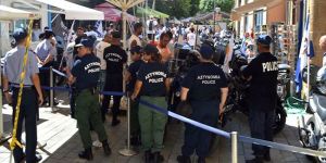 GEÇİŞLER BİR SÜRE DURDU