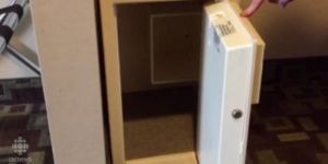 Bebeği çelik kasaya kilitleyip kaçtılar!