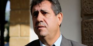 “Elcil, İngiliz Okulu Müdür Yardımcısı’nın görevden alınmasına karşı çıktı”