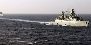 Sığınmacı kadın denizin ortasında doğurdu