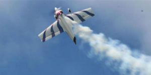 Gösteriye hazırlanan uçak düştü, pilot öldü