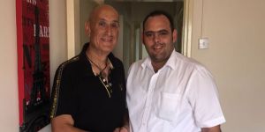 Avcı’dan Akyön’e jest