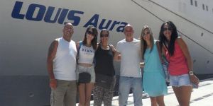            Danslarımızla  adalar sahillerini  turladılar       