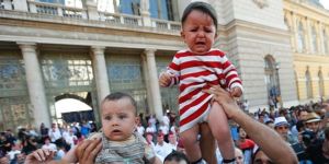 Askere mültecilere müdahale yetkisi