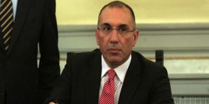 Irkçılık suçlaması istifa ettirdi