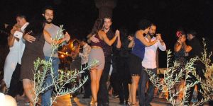 Barış ve kardeşlik mesajları