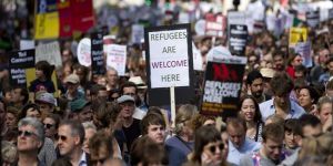 25 bin kişi sığınmacılar için yürüdü