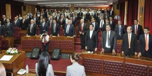 Mecliste bir dakikalık saygı duruşu