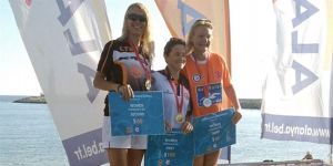 Işık Alanya’da kürsüde