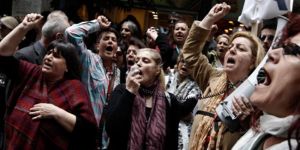 Yunanistanda gazeteciler greve gitti