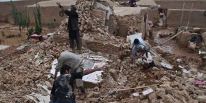 7,7lik deprem: En az 60 ölü