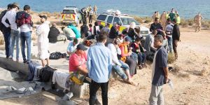 12 mülteci siyasi iltica talebinde bulundu