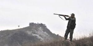 AVDA YÜZÜNDEN VURULDU!