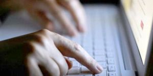 İngilterede internete sıkı denetim planı