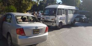 Şerit değiştirmeye çalıştı, kazaya sebep oldu