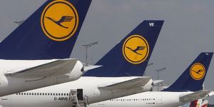 Almanyada 4 bin 700 uçuş iptal!