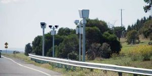 Çift yönlü hız tespit kamerası devrede