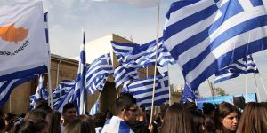 GÜNEYDE 4 ARACA SALDIRI