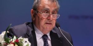 KÜÇÜKten VESAYETe isyan (!)