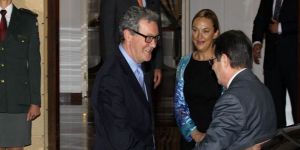 Downer büyükelçi olmak istiyor iddiası