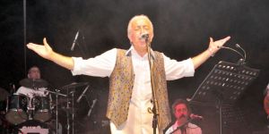 Edip Akbayram’dan unutulmaz konser...
