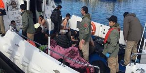 Foçada sığınmacıları taşıyan tekne battı: 12 ölü