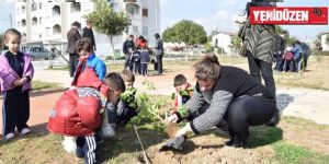 Birikim Anaokulu Öğrencileri Dr. Küçük Parkı’na fidan dikti