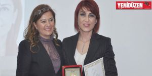  25 yılı dolduranlara plaket verildi