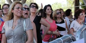 203 kişi kapı önüne kondu