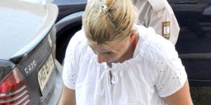 Sevgilisini bıçakla yaraladı