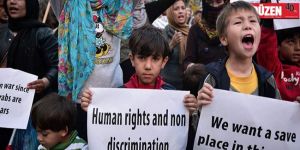 Yunanistanda göçmenlere destek yürüyüşü