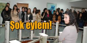 Öğrenciler de isyan etti, bakanlığı bastı!