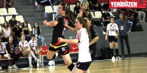 UKÜ evinde güldü: 25-22