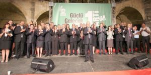 “Güçlü gelecek için 1 parti var”