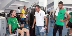 Kaymaklı salona girdi