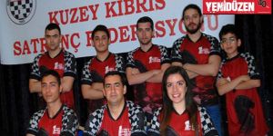 Satrancın zirvesinde YDÜ