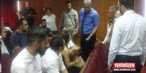 MECLİSTE ÇANTA GERGİNLİĞİ