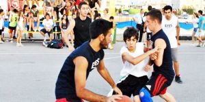 Sokakta basketbol heyecanı