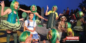 ESK’da ‘Oz Büyücüsü’ beğeni topladı