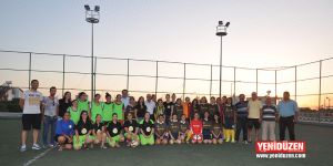 Çakır anısına oynuyorlar