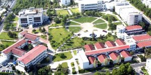 Kampüs içerisinde bıçakla yaralama