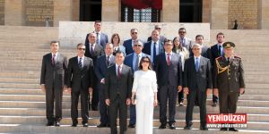 Özgürgün Anıtkabiri ziyaret etti 