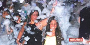 Salamis’te ‘köpük partisi’