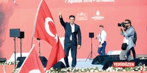 Özgürgün, “Demokrasi ve Şehitler Mitingi”ne katıldı.