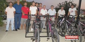 Karpazlı gençler eşeklere sahip çıktı