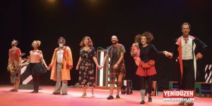 14. Kıbrıs Tiyatro Festivali devam ediyor.