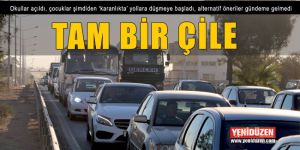 Okullar açıldı, TRAFİK KİLİTLENDİ!